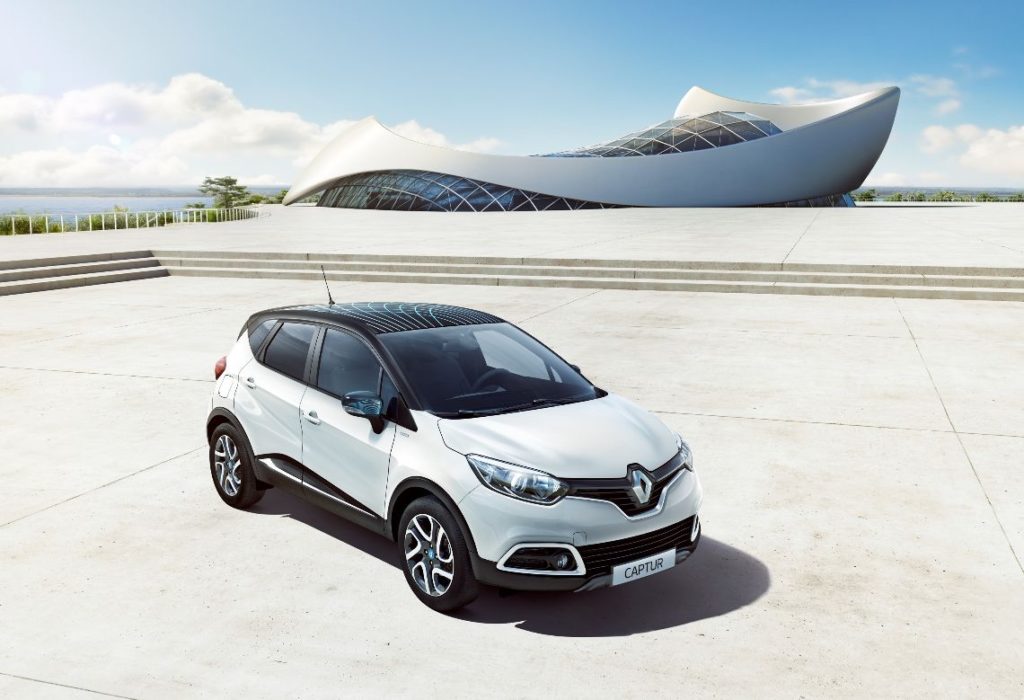 Renault_79198_global_en-crop