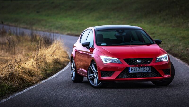 SEAT LEON